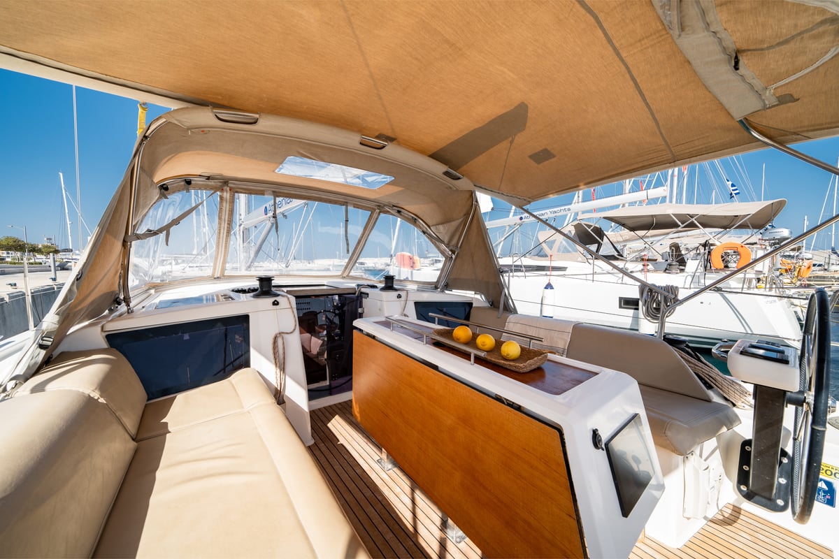 Dufour 390 Grand Large, ARTEMIS