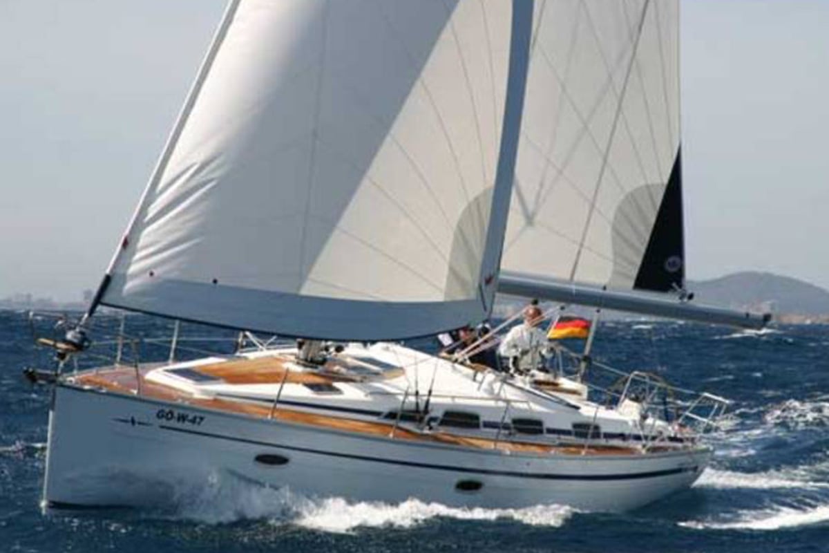 Bavaria 40 Cruiser, Luna