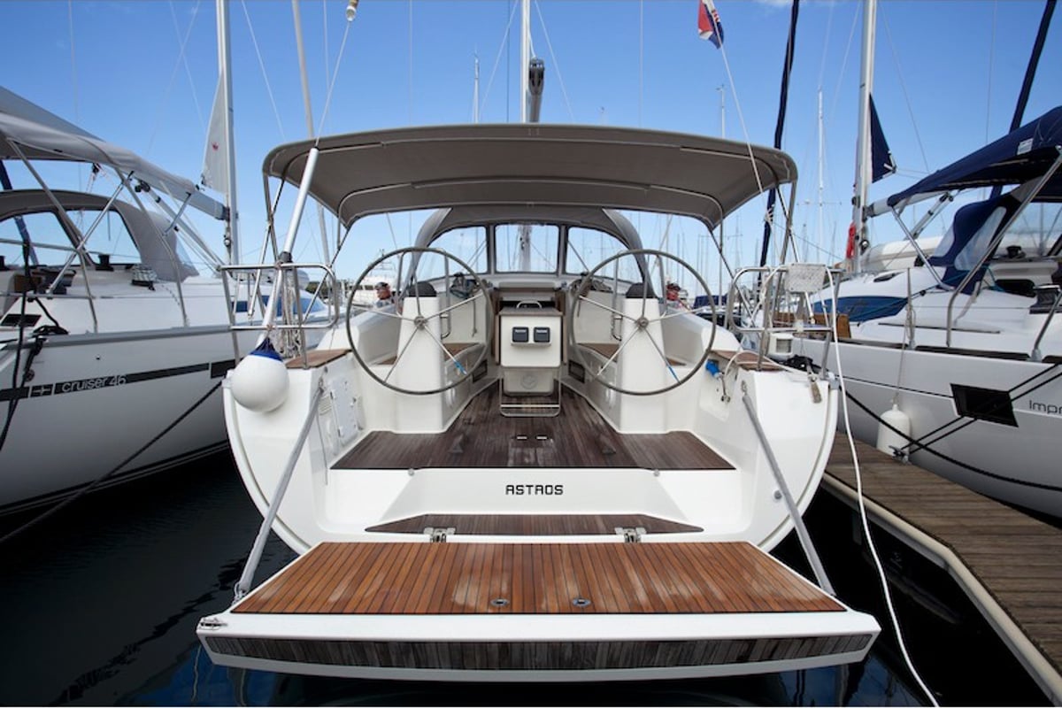 Bavaria 41 Cruiser, Astros