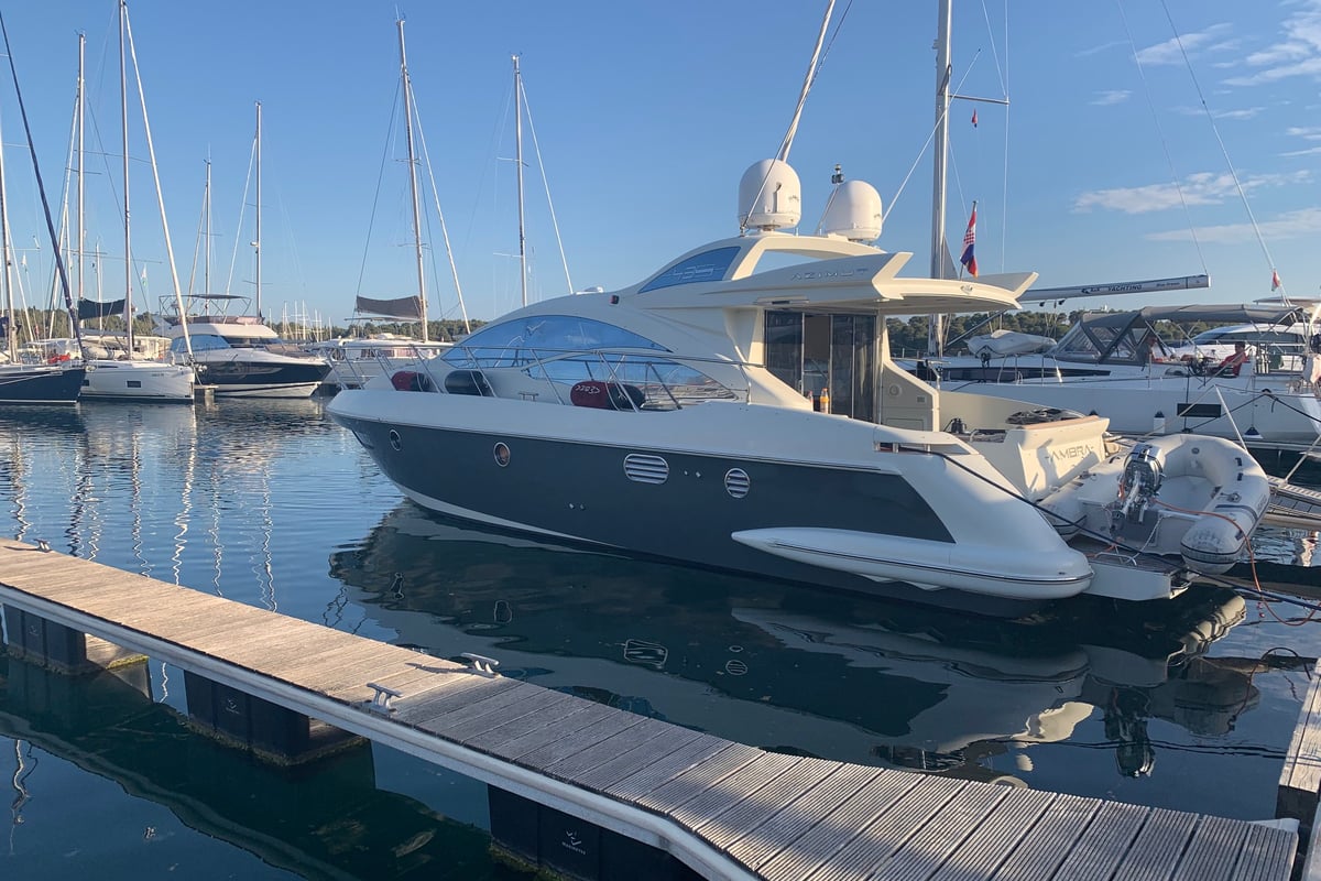 Azimut 43 S, AMBRA