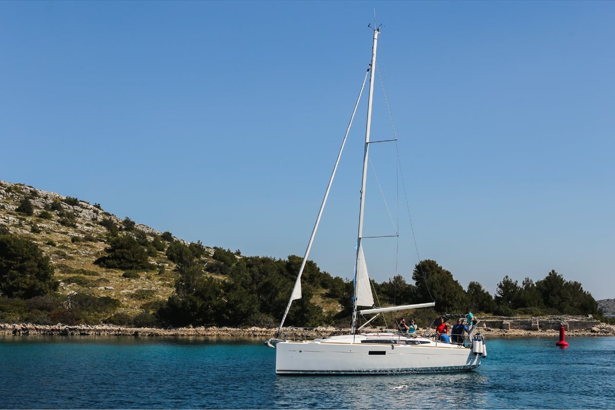 Sun Odyssey 349, Porto Tolero