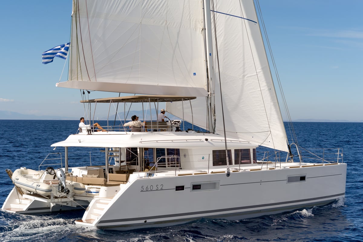 Lagoon 560 S2, MOYA