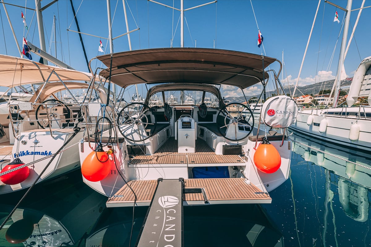 Sun Odyssey 410, Maminti