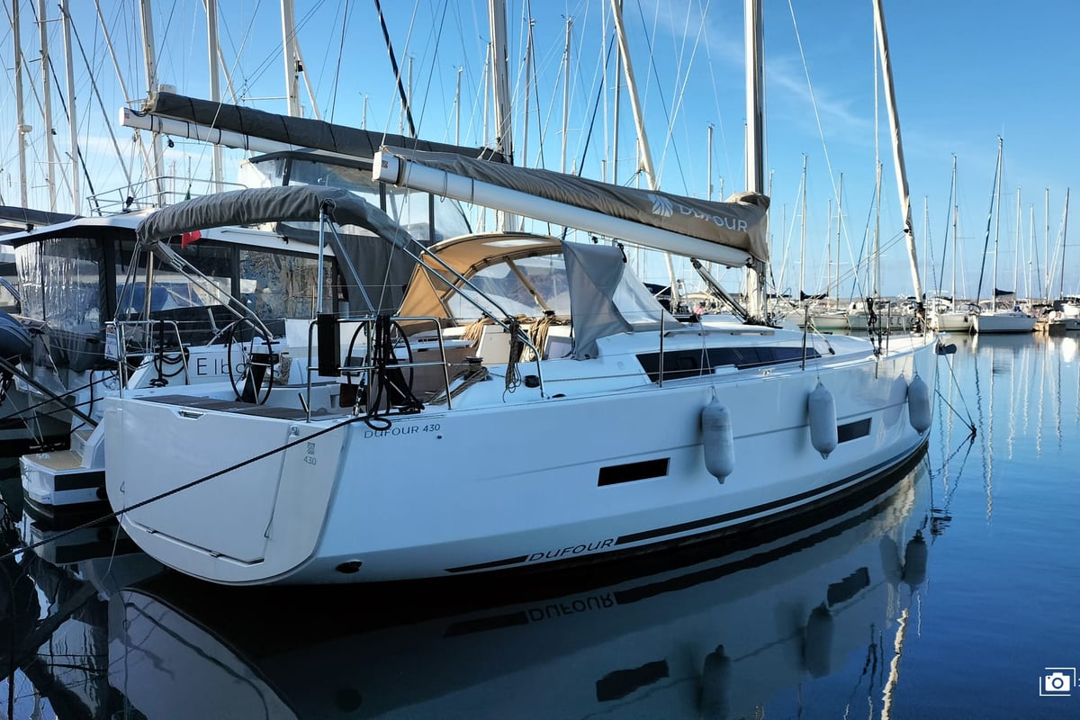 Dufour 430, Kairos - Solar Panel, BBQ