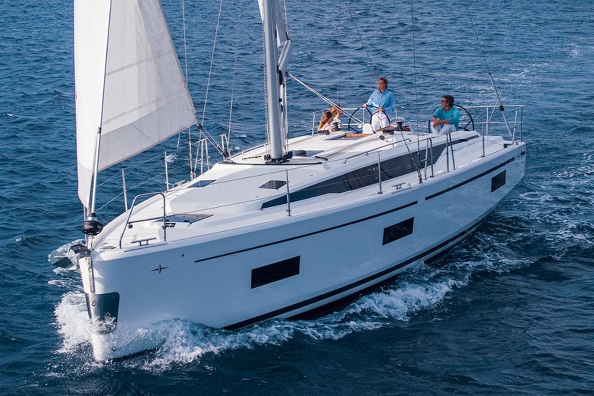 Bavaria C42, Aeolus
