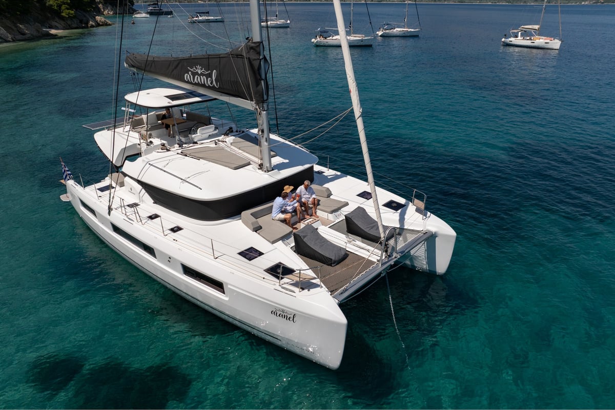 Lagoon 51, ARANEL