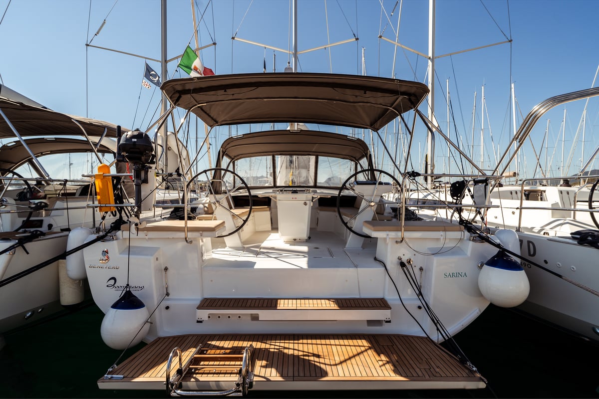 Oceanis 46.1, Sarina