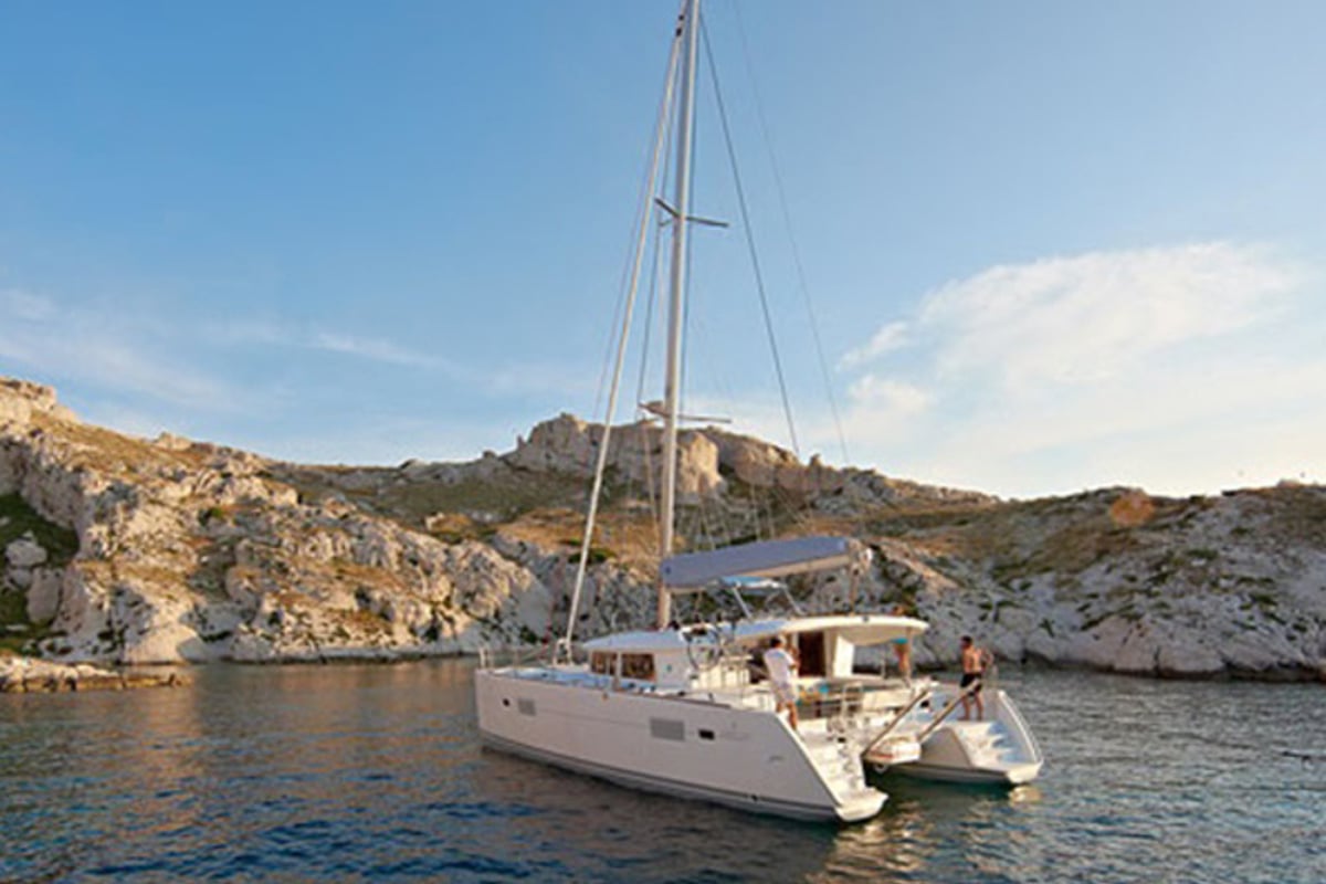 Lagoon 400 S2, Orion VII
