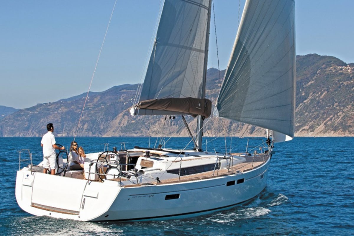Sun Odyssey 519, MAISTROS