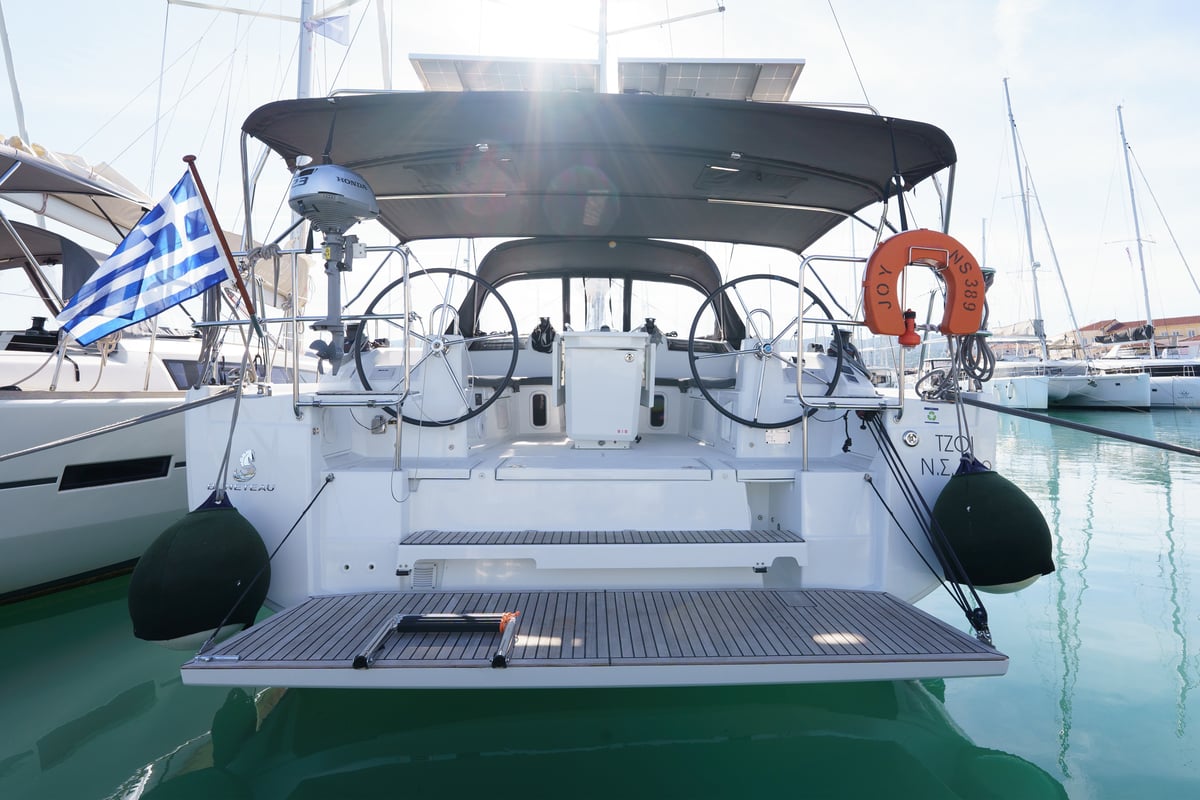 Oceanis 40.1, Joy
