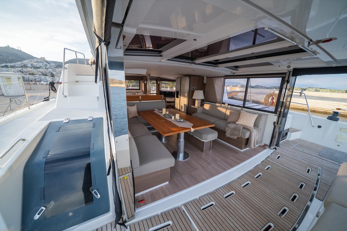 Bali 4.6, Second Wind - Skippered