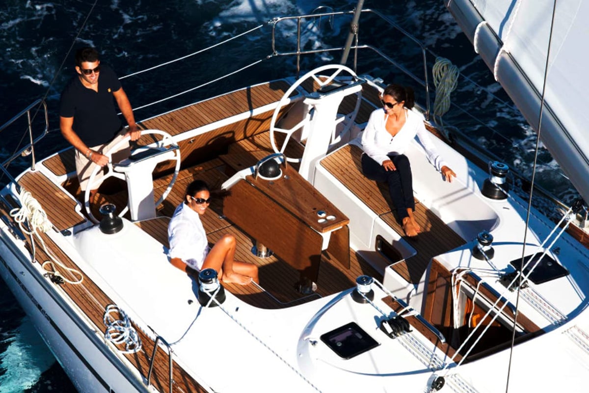 Bavaria Cruiser 46, Jochi