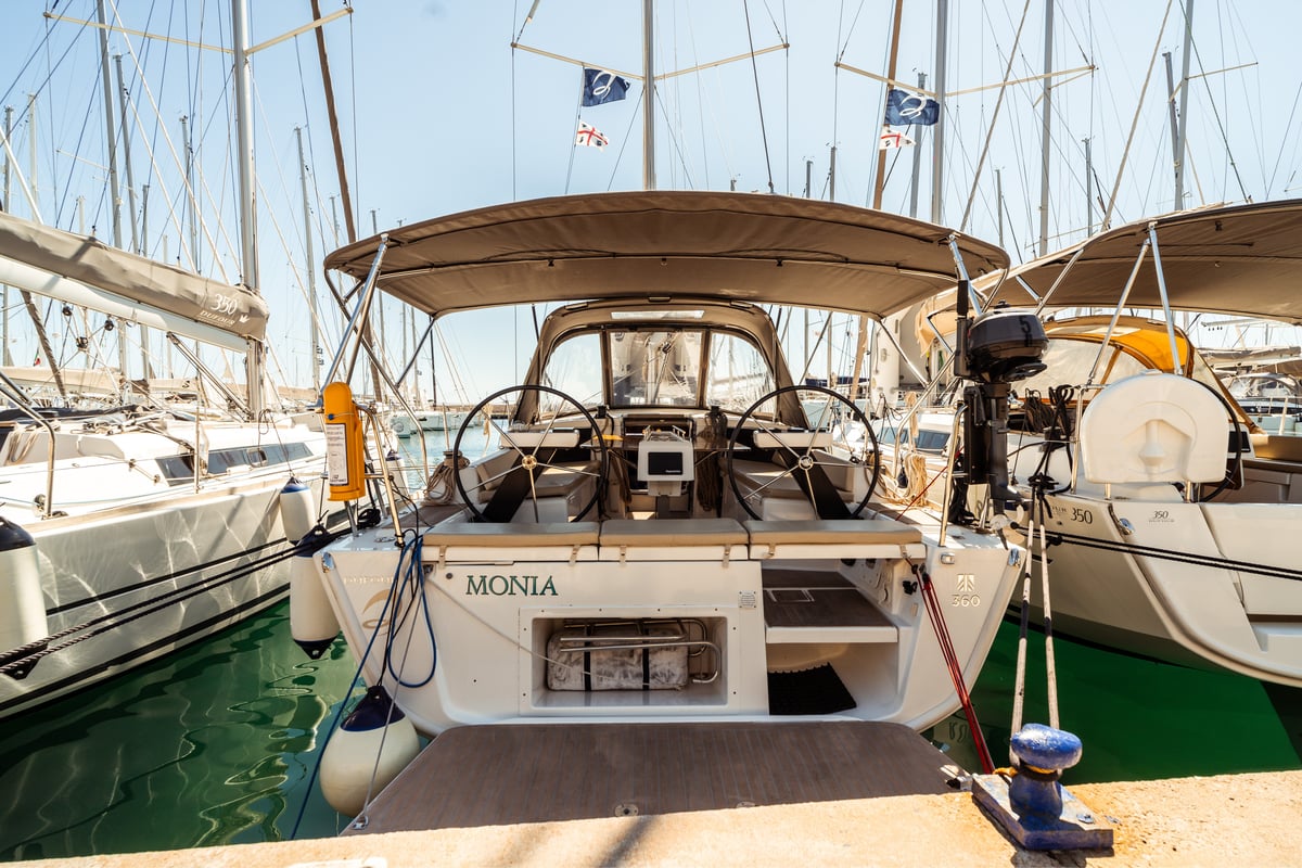 Dufour 360 Grand Large, Monia
