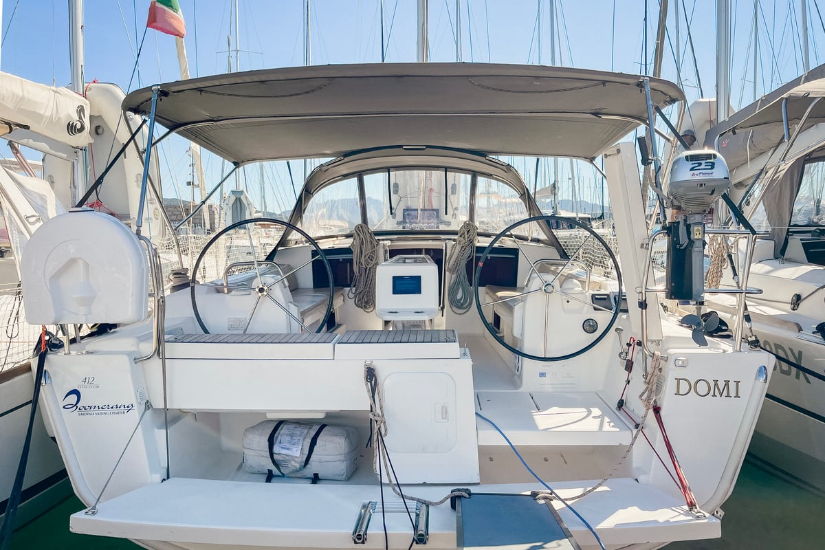 Dufour 412 Grand large, Domi