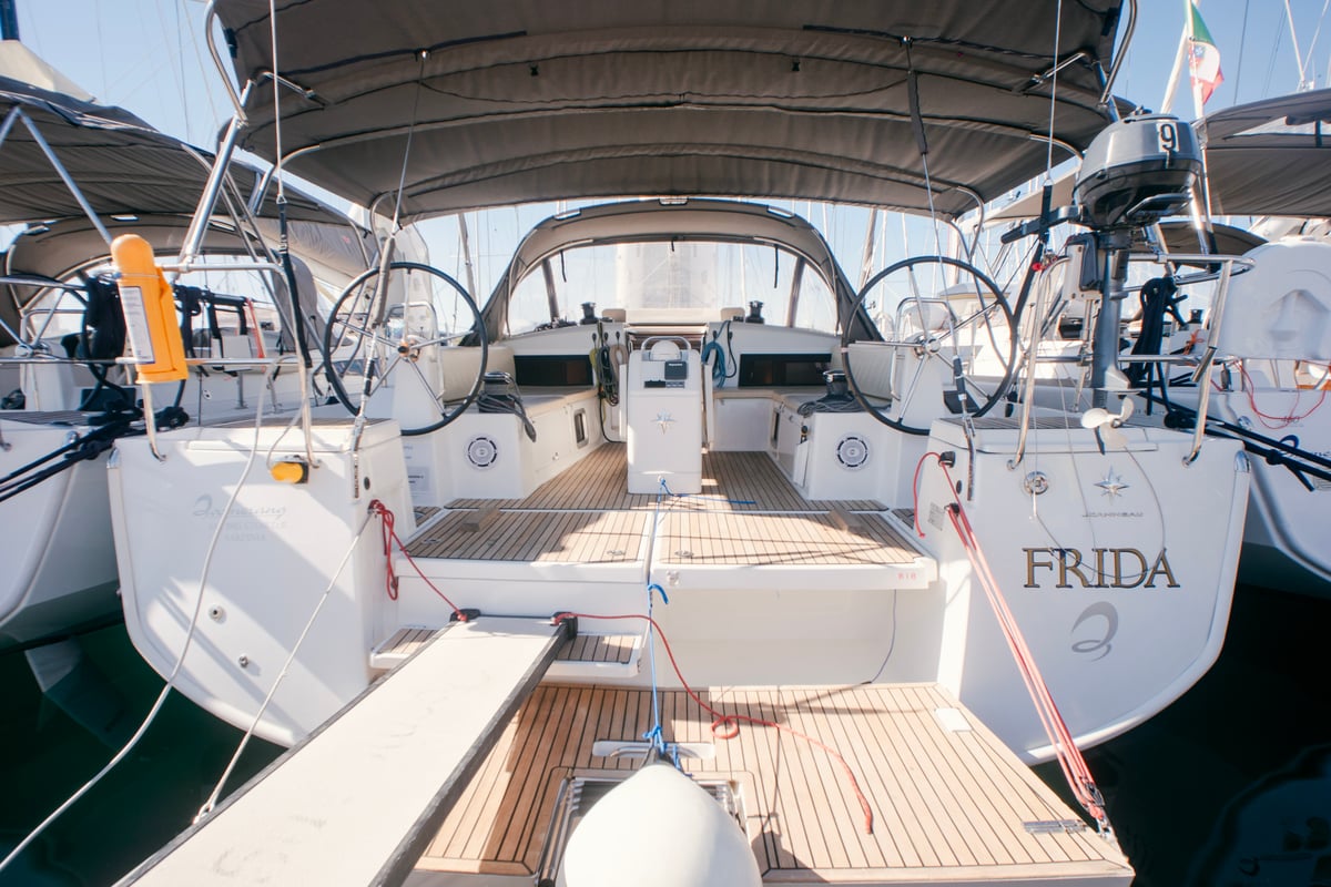 Sun Odyssey 490, Frida