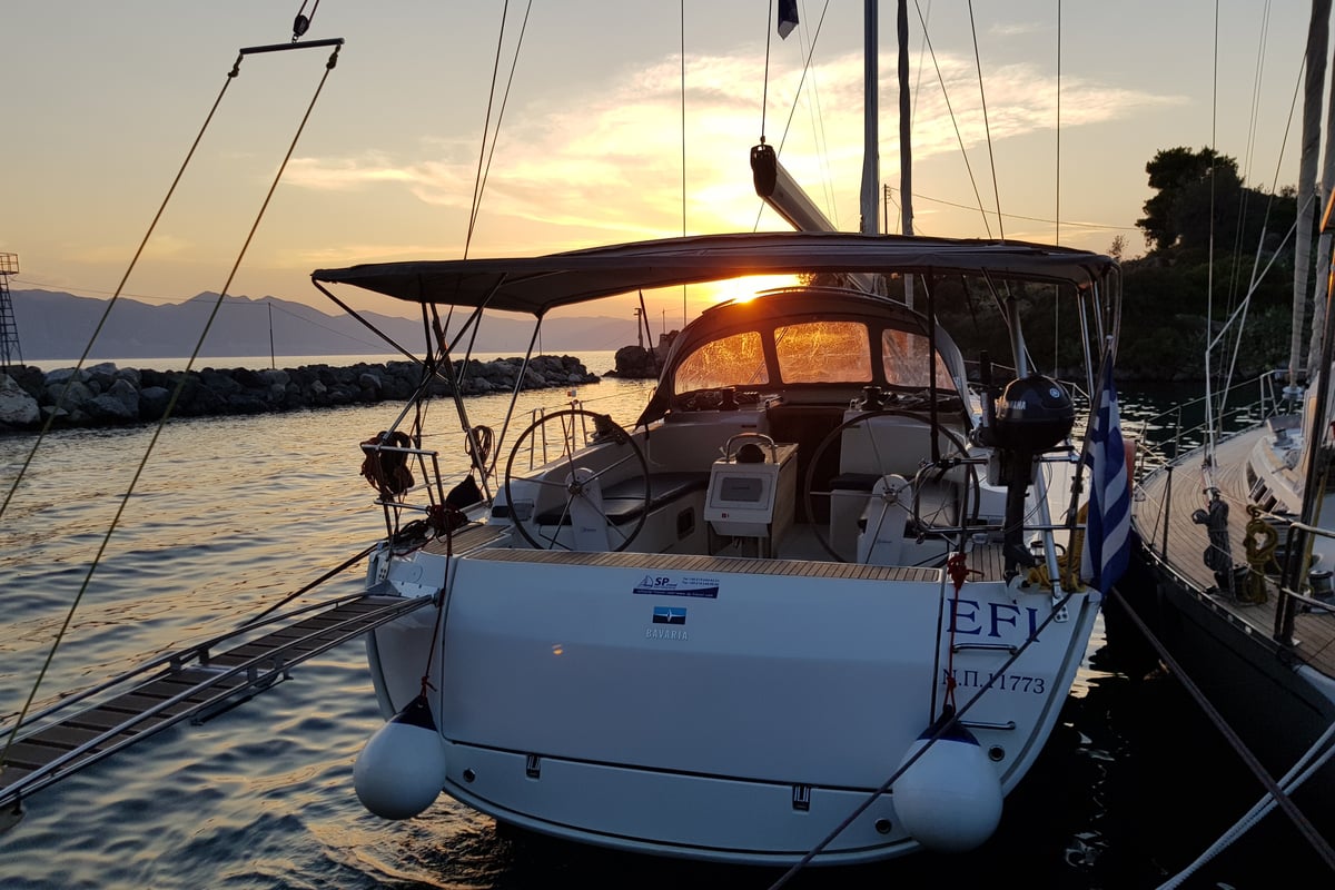 Bavaria Cruiser 46, EFI