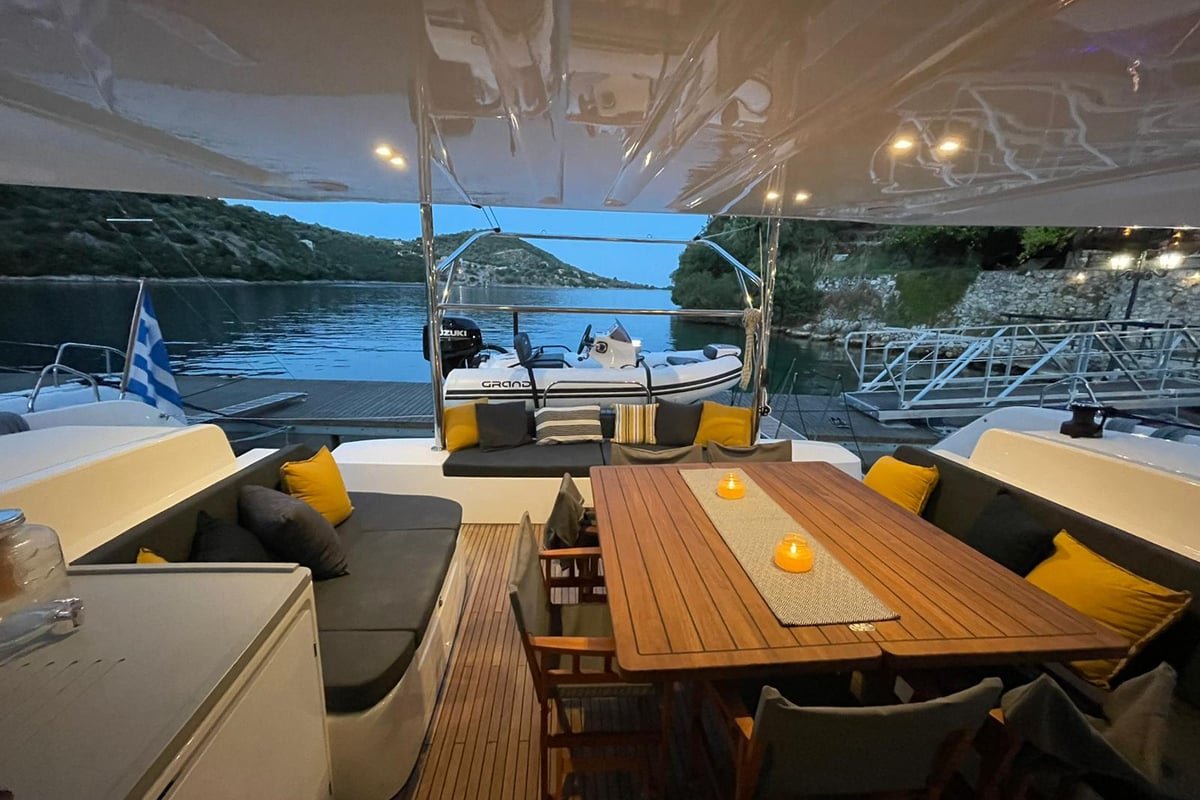 Lagoon 50, OZELO