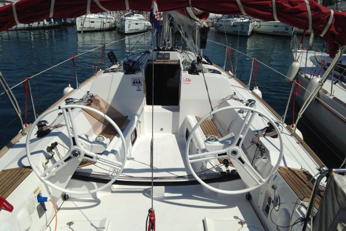 Elan 350, Yankee