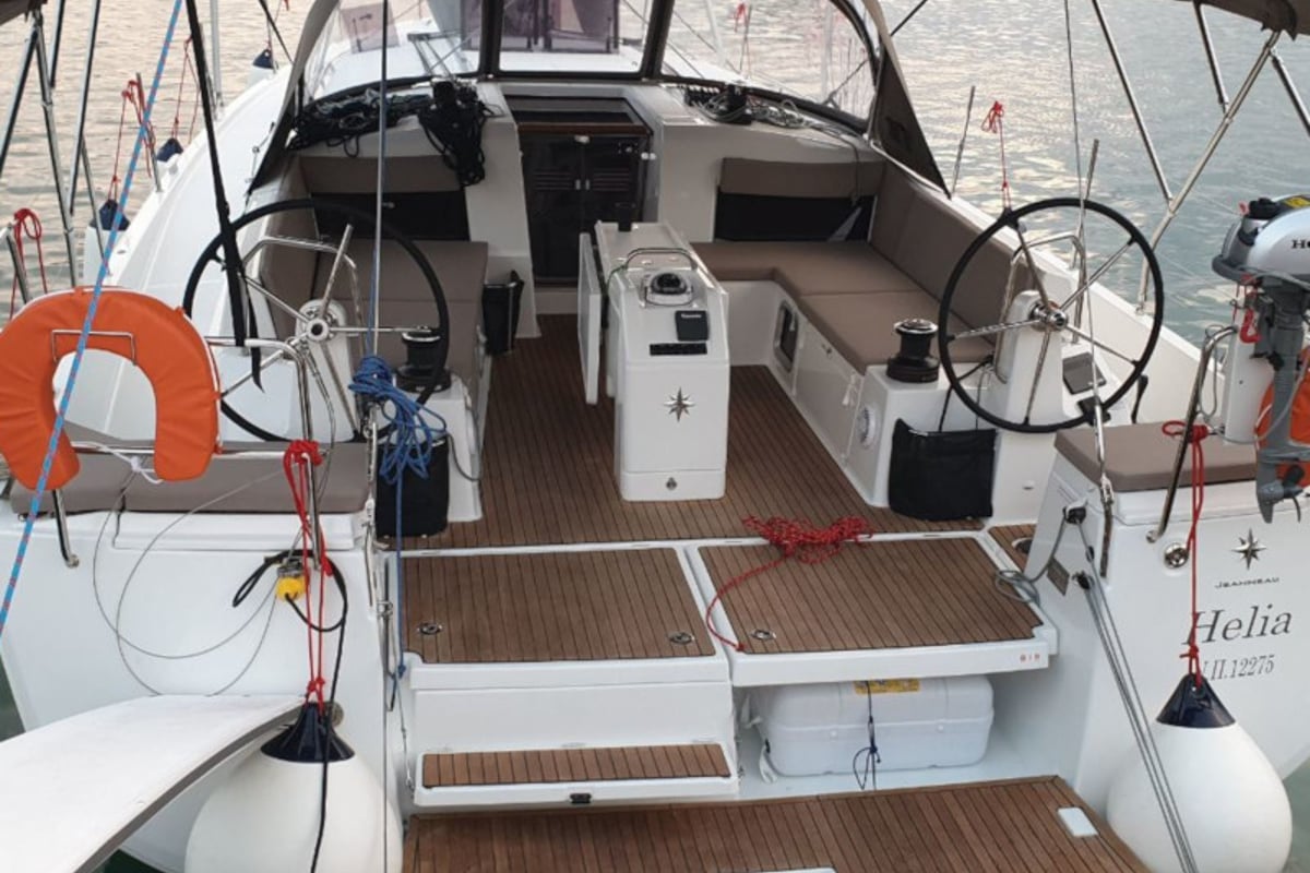 Sun Odyssey 490, Helia (A/C, Gen. 10kVA, Electric Winch NEW 2022)