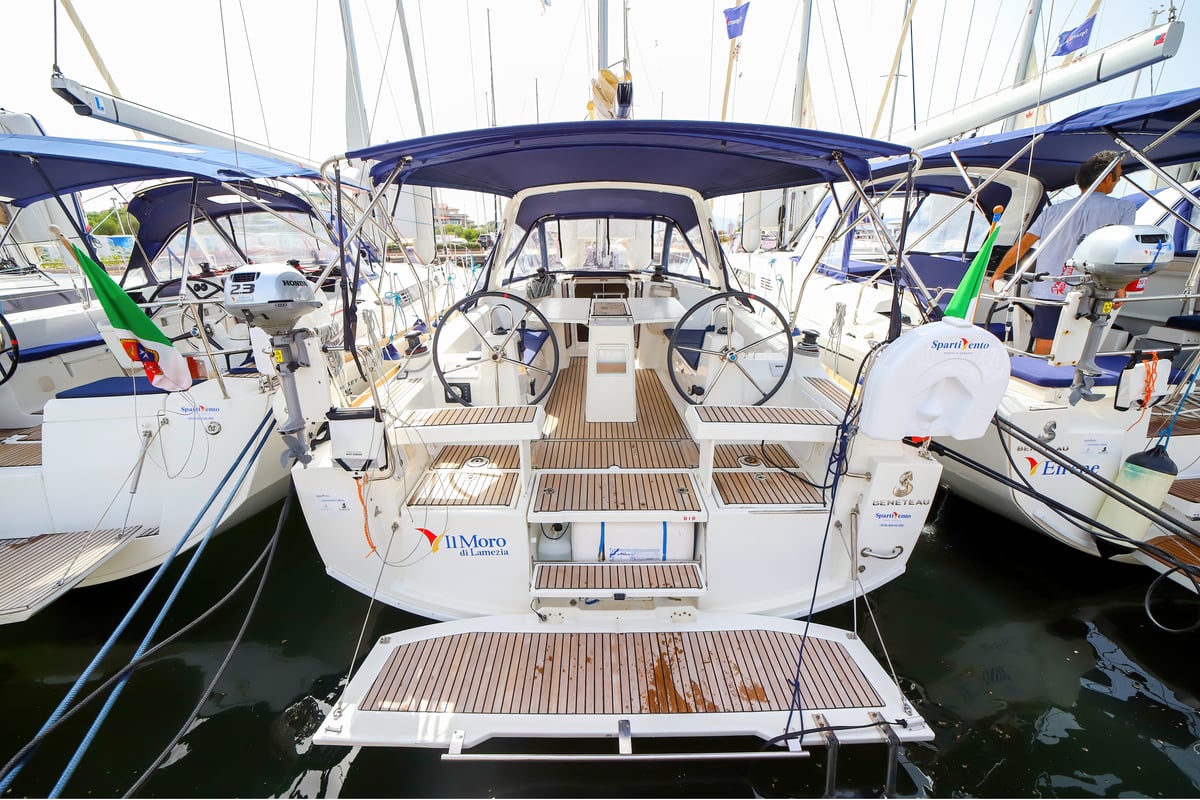 Oceanis 35.1, Il Moro di Lamezia - Standard line