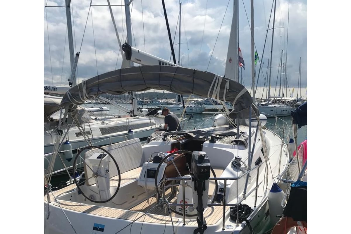 Bavaria Cruiser 37, ALEGRIA