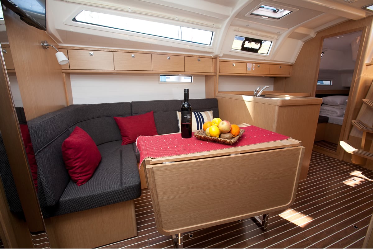 Bavaria Cruiser 37, Matija