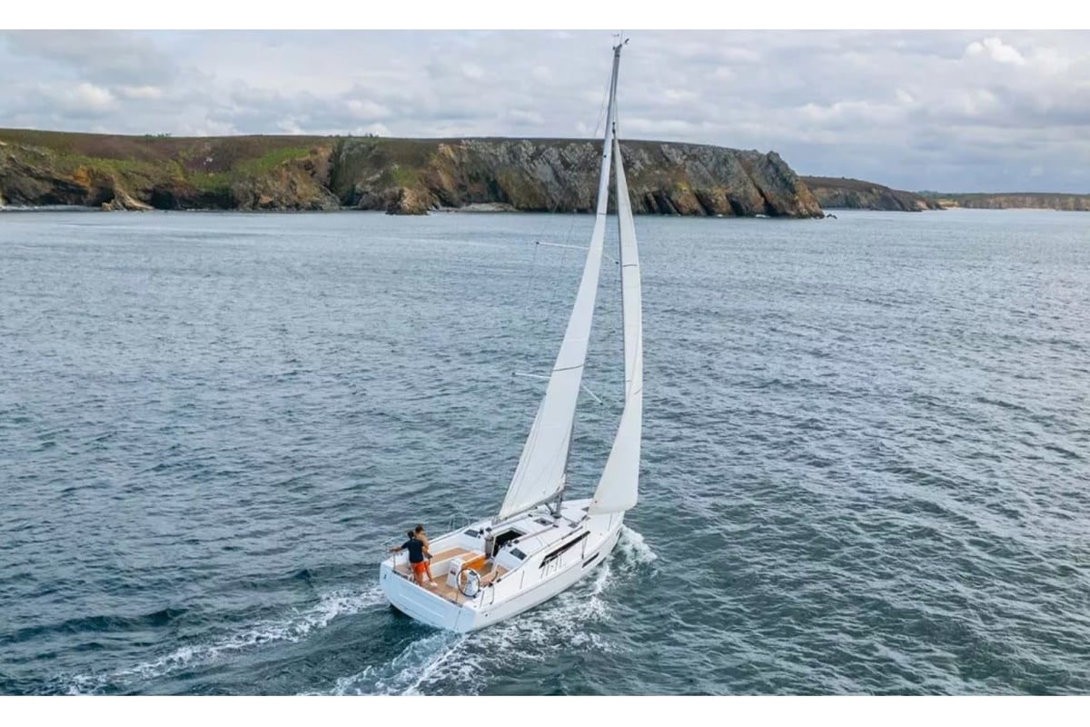 Oceanis 37.1, Silene - Comfort line