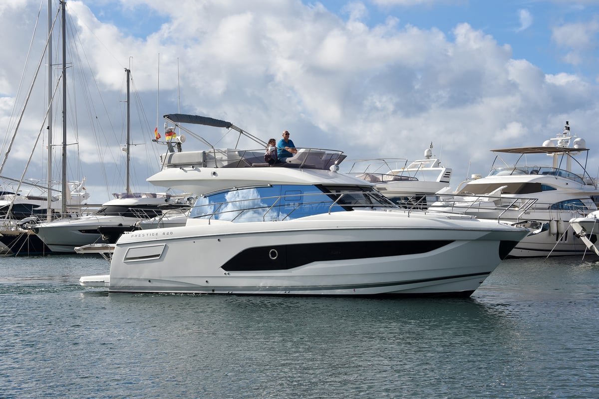 Prestige 42 Fly, My Love II