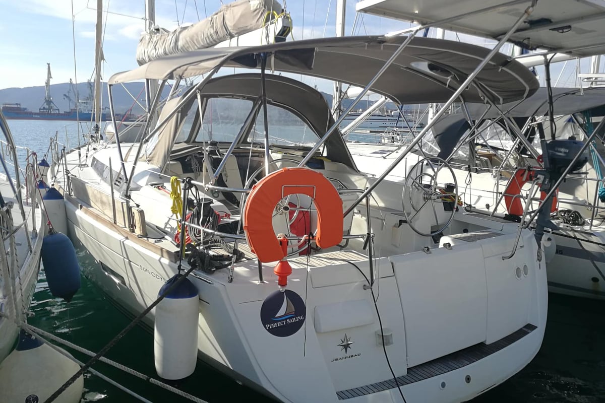 Sun Odyssey 439, Marina 1