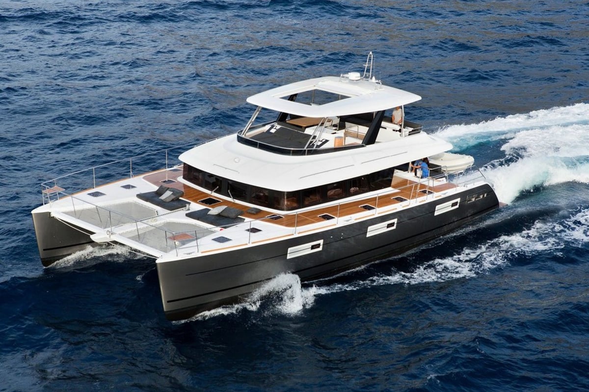 Lagoon Power 630, Pearly Gates