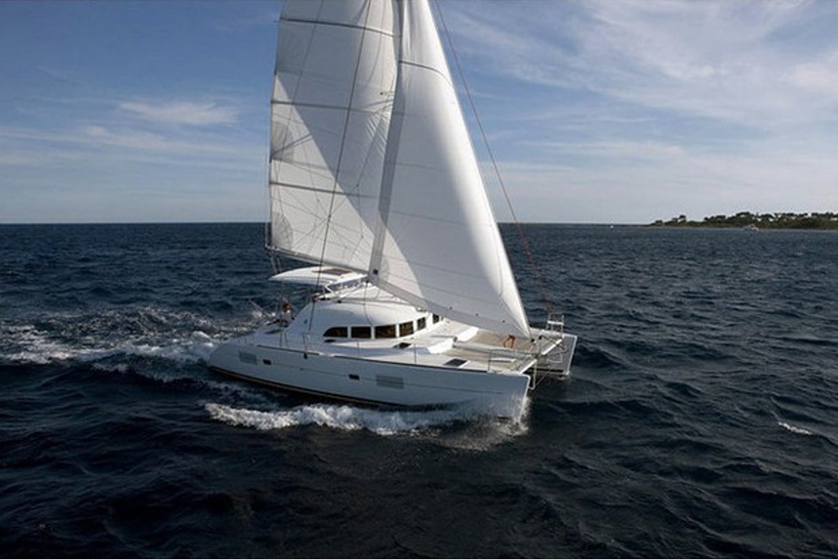 Lagoon 380 S2, Kiss
