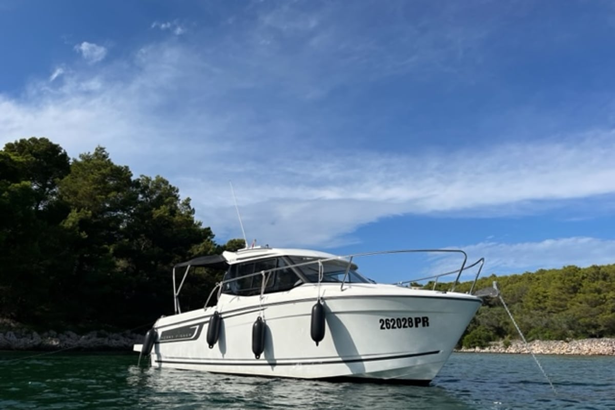 Merry Fisher 695, no name