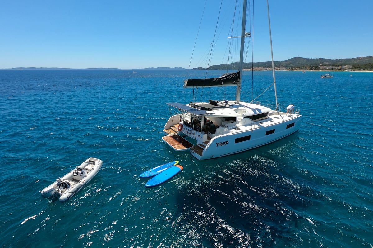Lagoon 46, YOFF