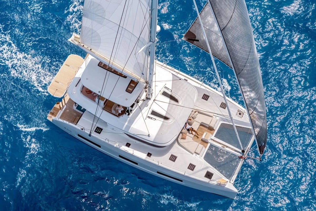 Lagoon 55, The Moon (ANU)