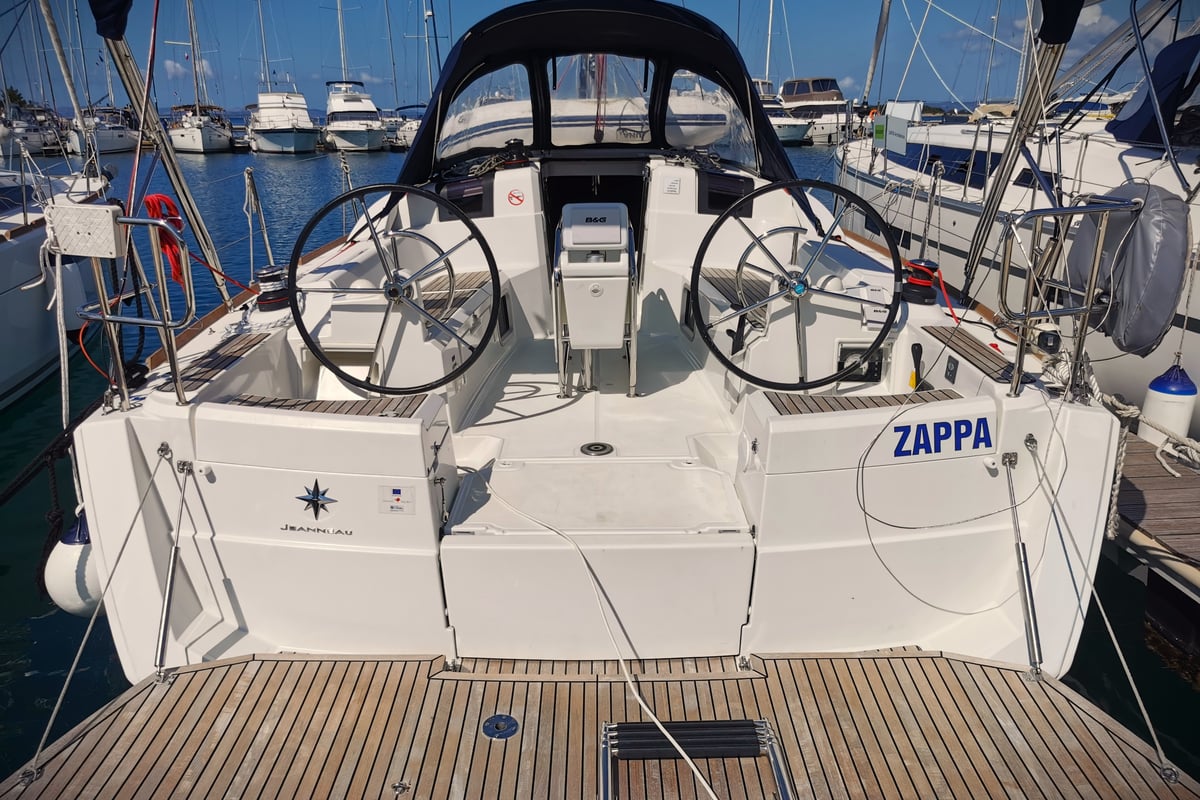 Sun Odyssey 389, Zappa