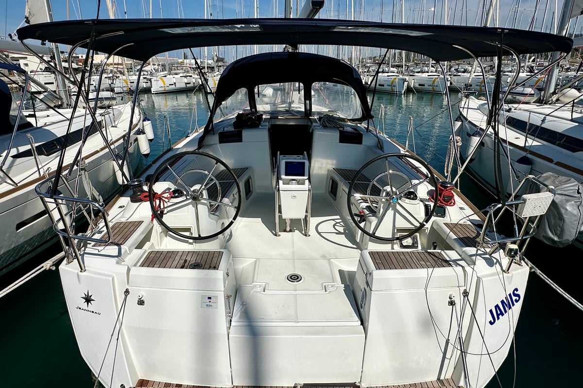 Sun Odyssey 449, Janis