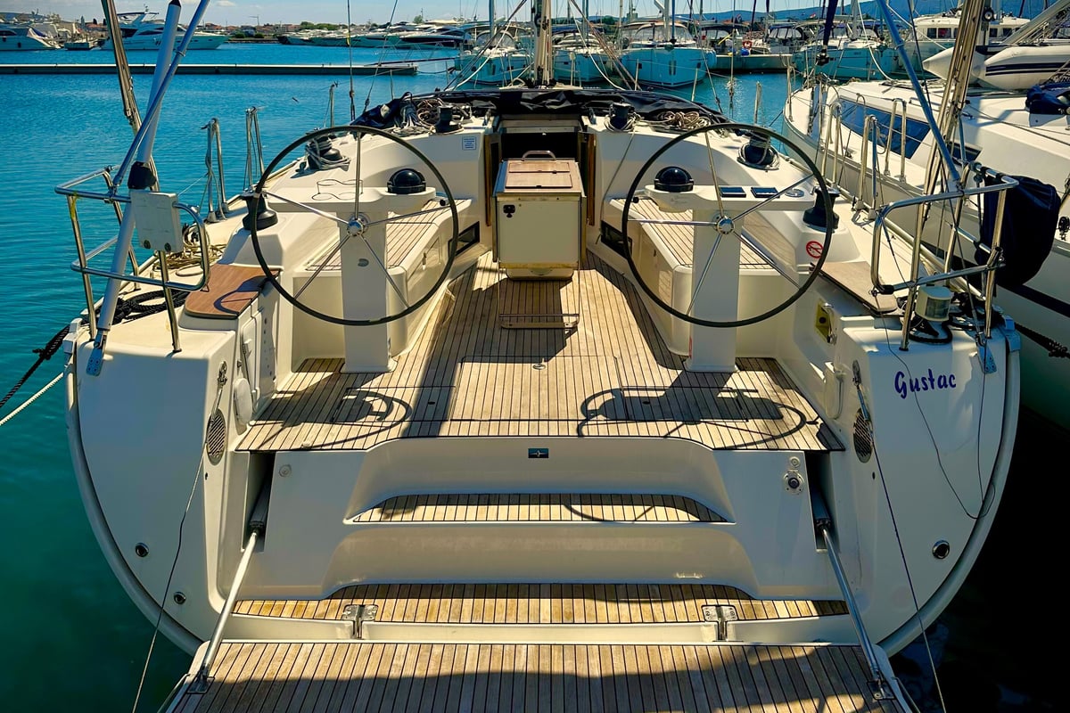 Bavaria Cruiser 45, Gustac