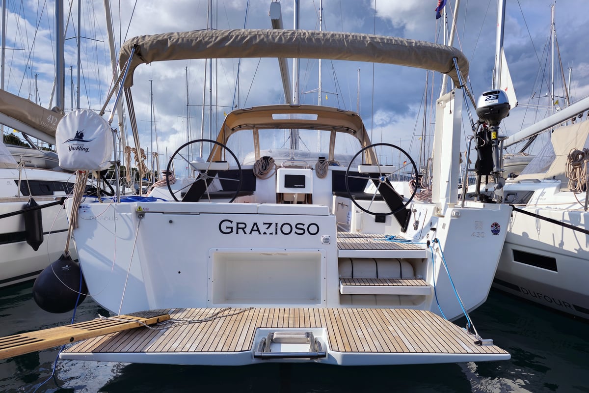 Dufour 430, Grazioso
