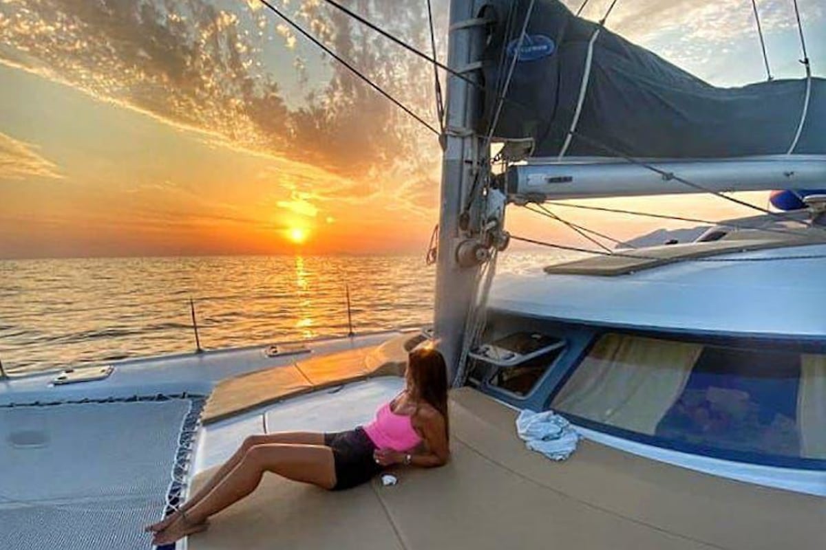 Bahia 46, Hyera ( AC / WATER MAKER )