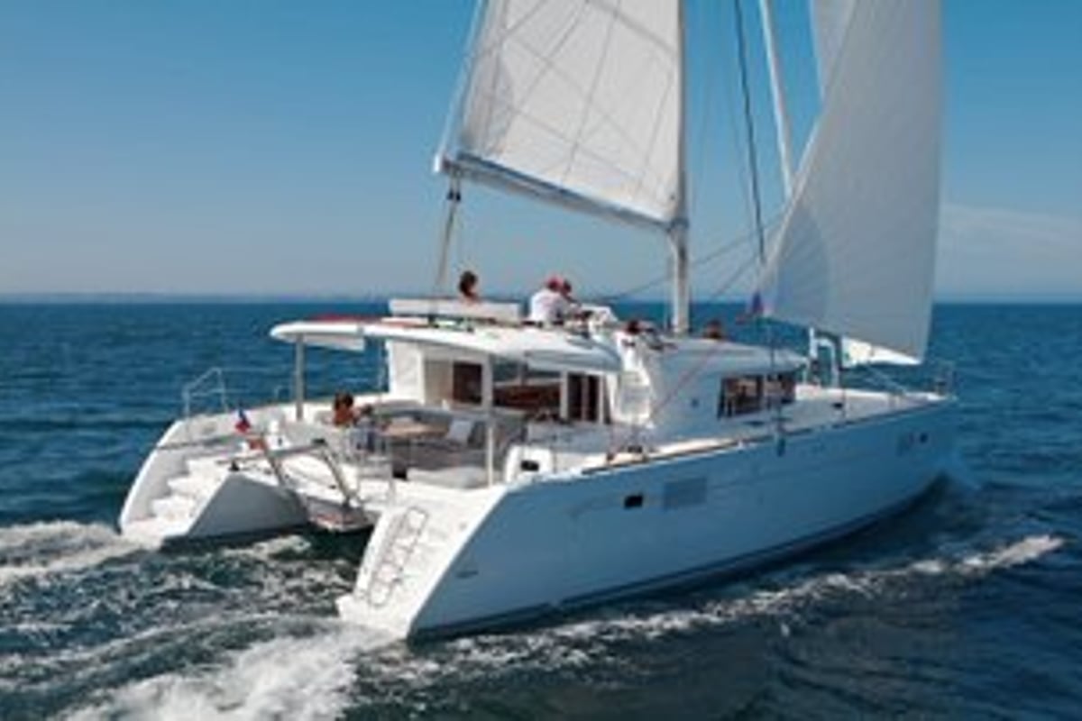 Lagoon 450 Fly, Zia Nella