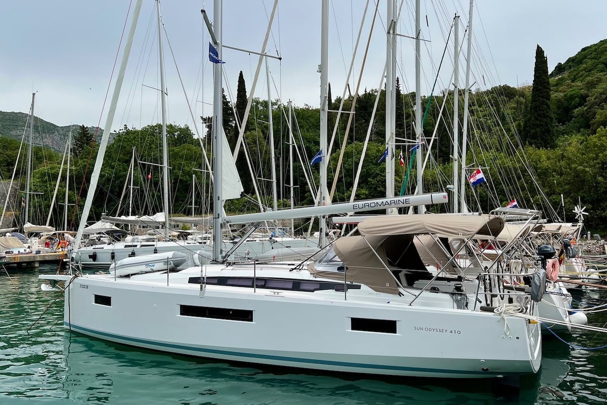 Sun Odyssey 410, Thalia