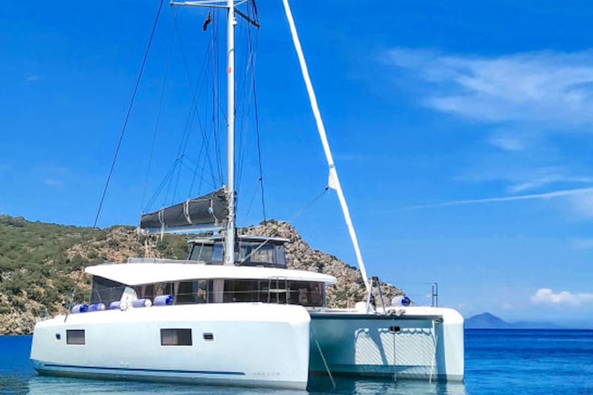 Lagoon 42, BLUE STEEL