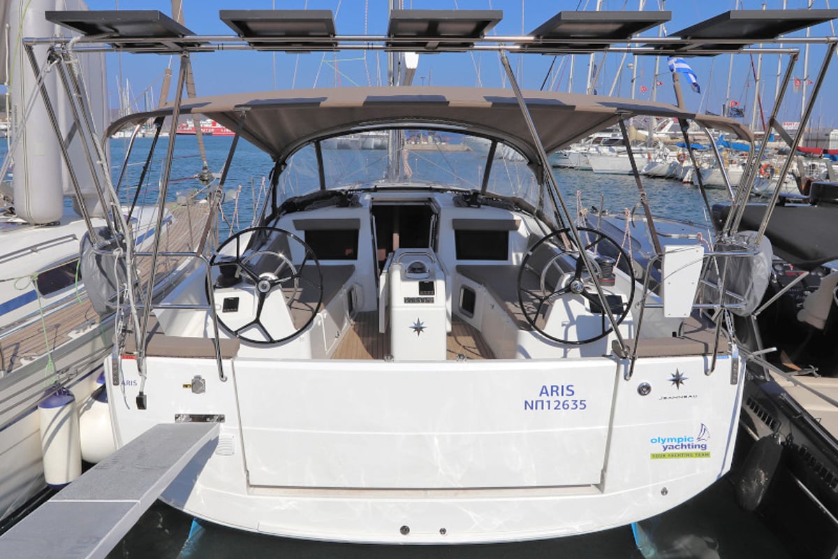 Sun Odyssey 410, Aris