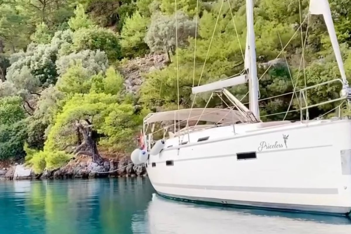 Bavaria Cruiser 40, Priceless