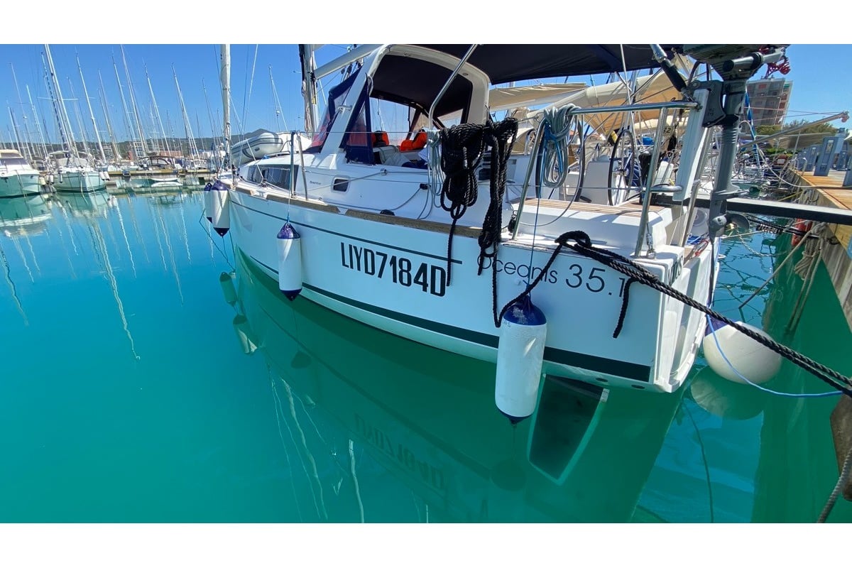 Oceanis 35.1, Nodus