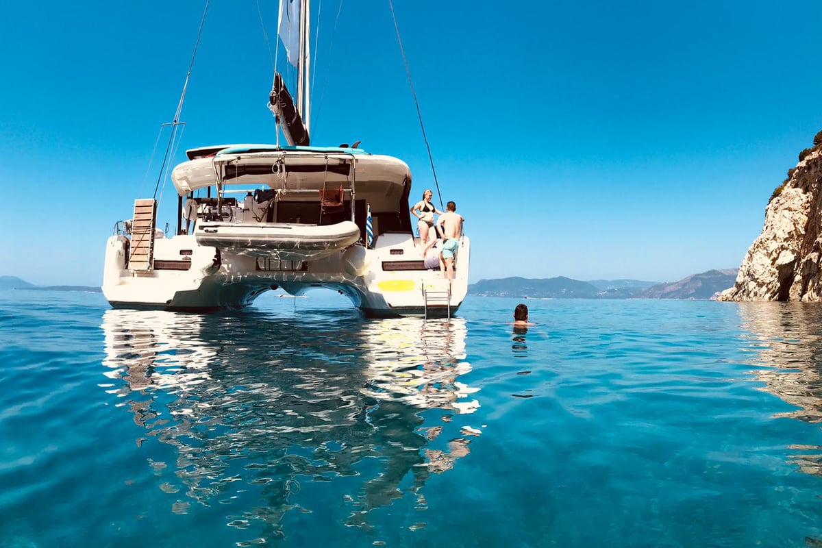 Lagoon 42, No Name: Forward Cabin #2 (Cabin Charter 2 pax) FULLY CREWED, ALL EXPENSES