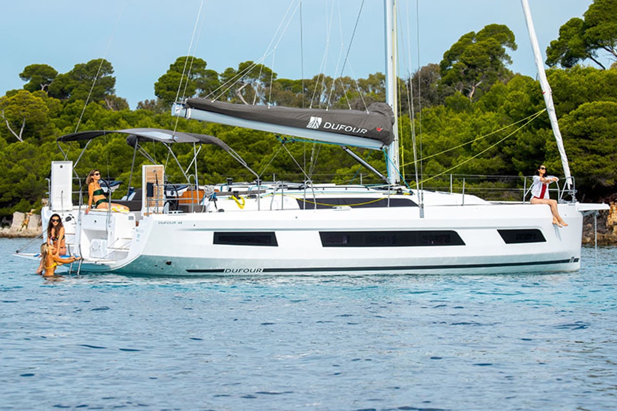 Dufour 44, Dama