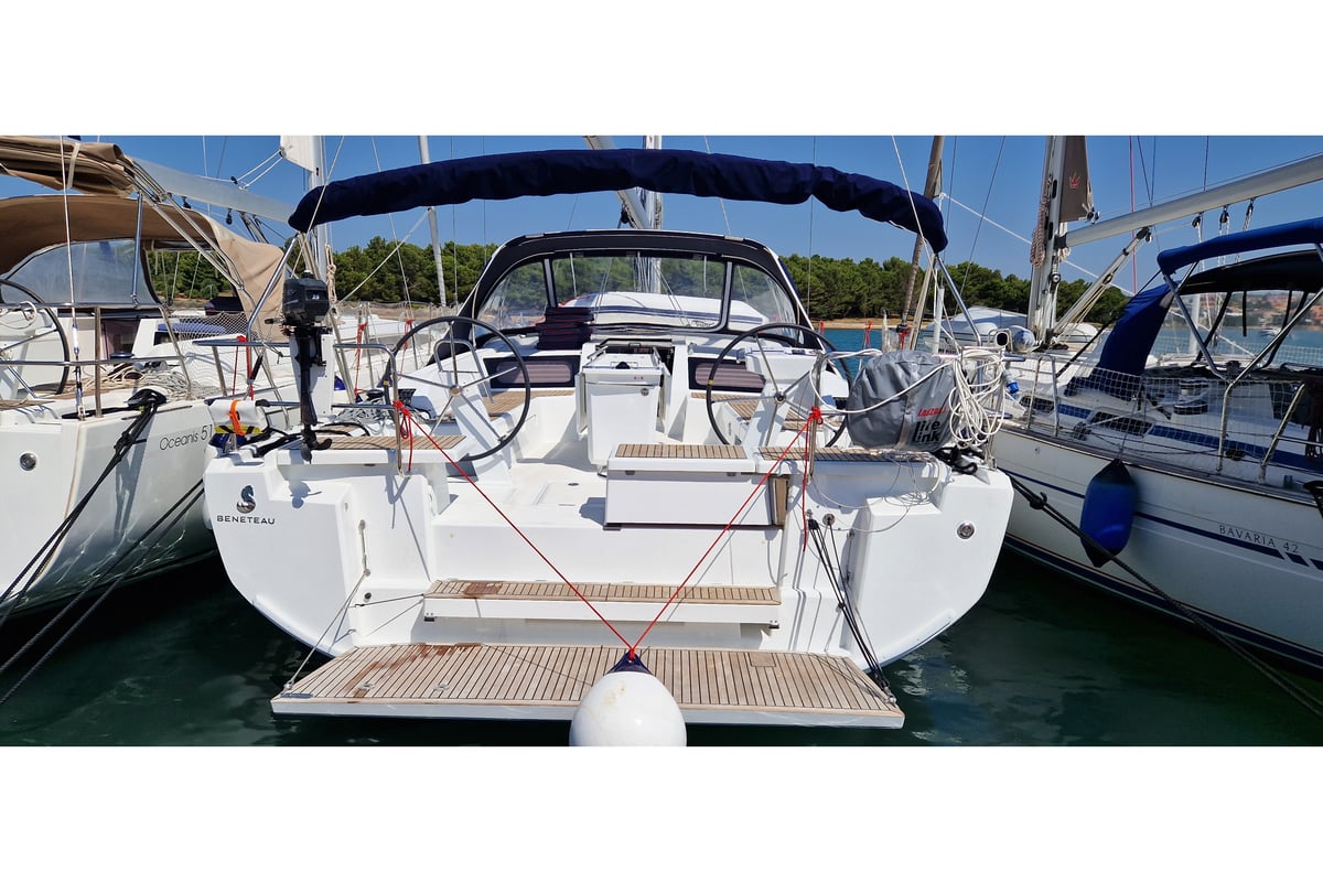 Oceanis 46.1, Vanga