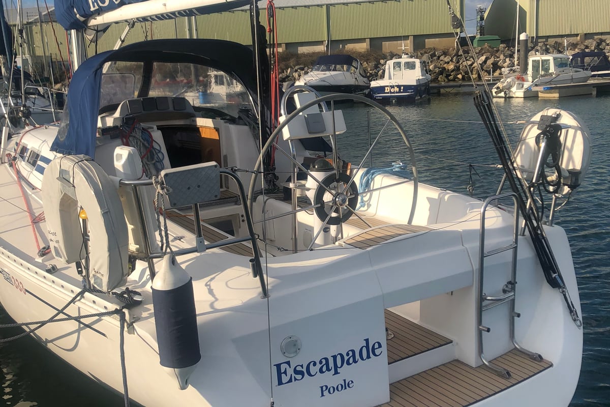 Elan 333, Escapade