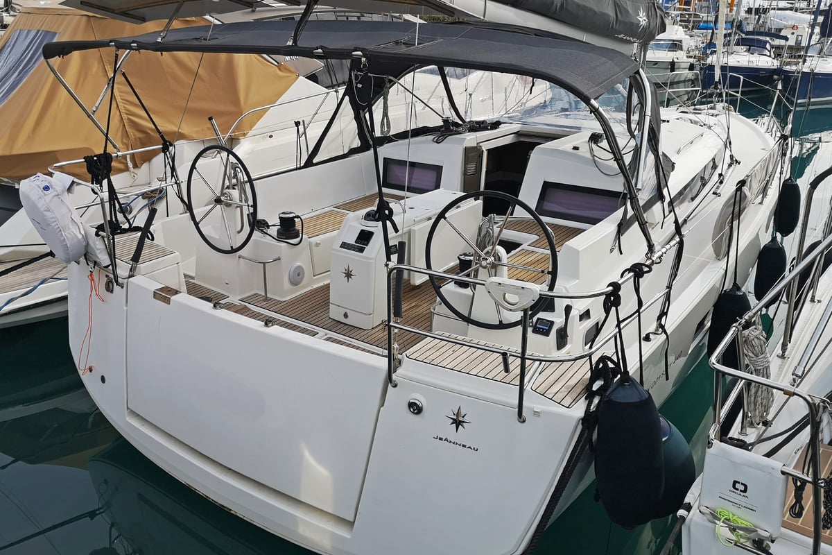 Sun Odyssey 440, Aquilante